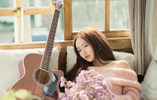 女朋友不理我 不和我聊天怎么办?