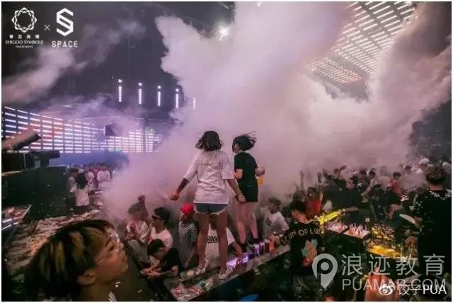 夜场把妹其实就是一个笑话，为什么我不推荐夜场把妹